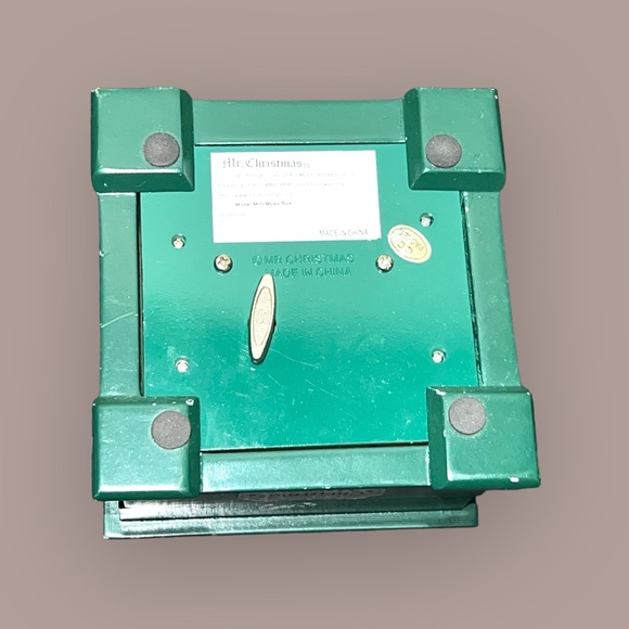 Mr. Christmas Miniature Music Box - Picture 7 of 7
